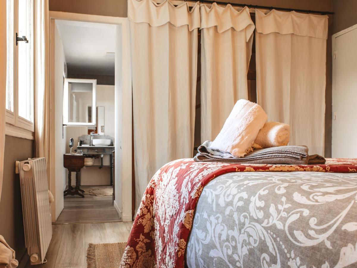 La Petite Auberge De Virginie Bédouès Exteriér fotografie